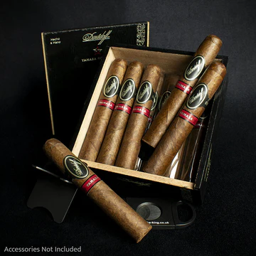 Davidoff Yamasa Robusto Cigars - Box of 12