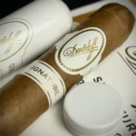 davidoff-signature-2000-tubos-cigars-c_7d350508-ba44-46cc-b8cf-d363b874cef1